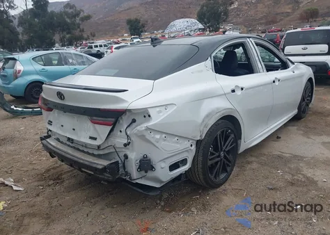 2025 Toyota Camry Xse z USA, uszkodzony, nr VIN 4T1DBADK5SU008499